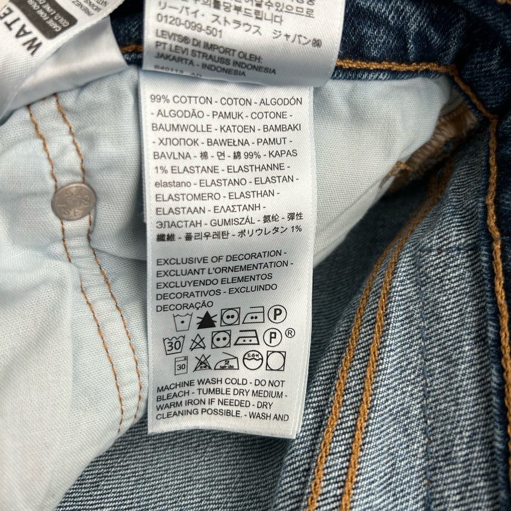Levi’s 501 Original Fit Cropped Jean 30x26 - Picture 8 of 9